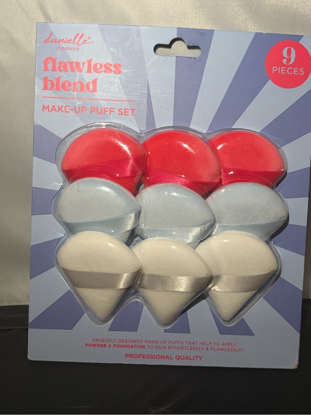 Danielle Creations Flawless Blend Make-Up Puff Set 9 pcs Red, Light Blue, White